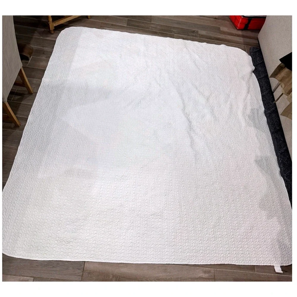 Home & Style Quilted Bedspread King White Floral Tropical Boho MCM Retro Chic